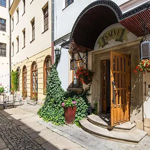 dwor-polski-hotel.hotelswroclaw.com/