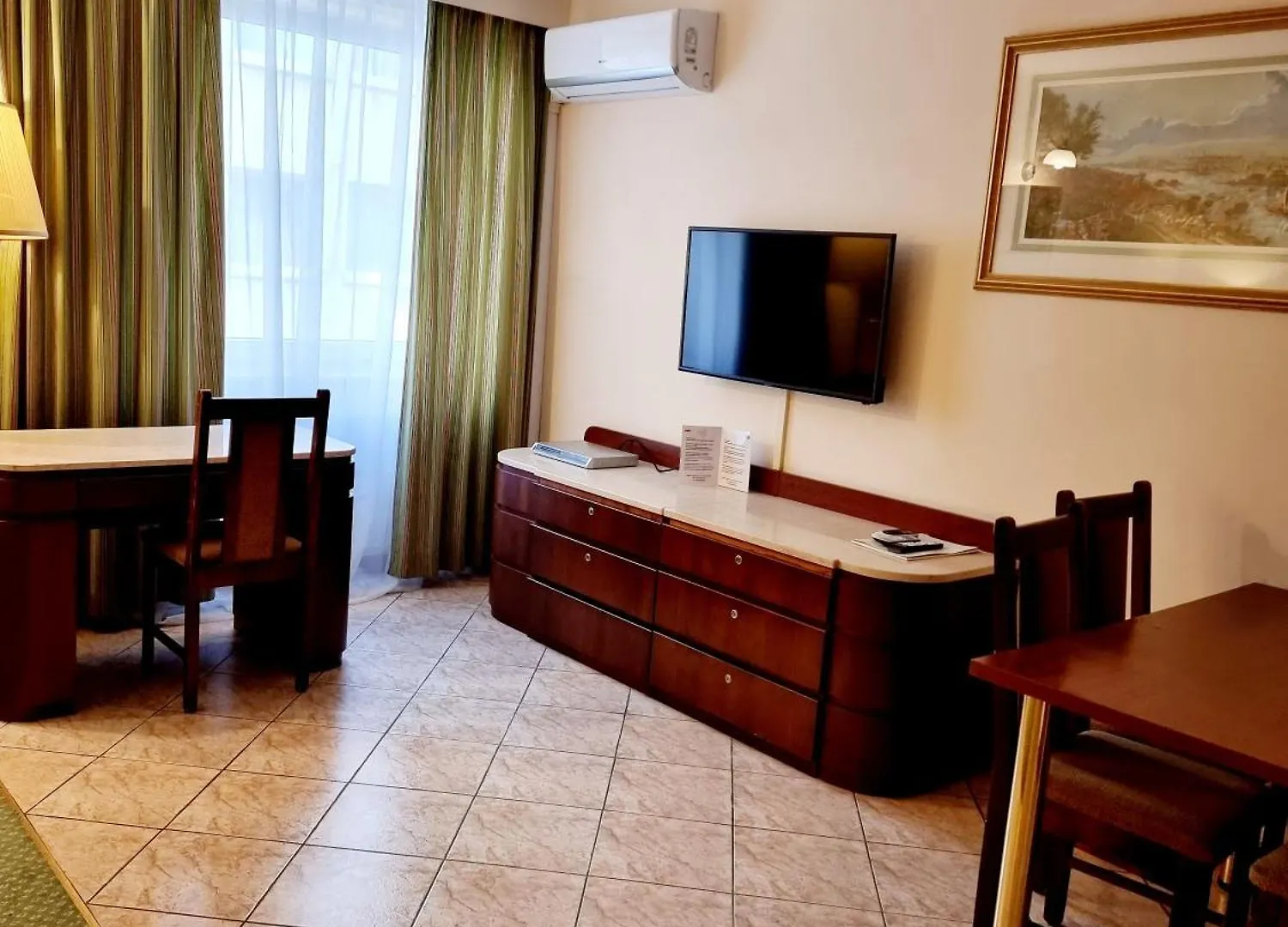 Hit Hotel Warsaw