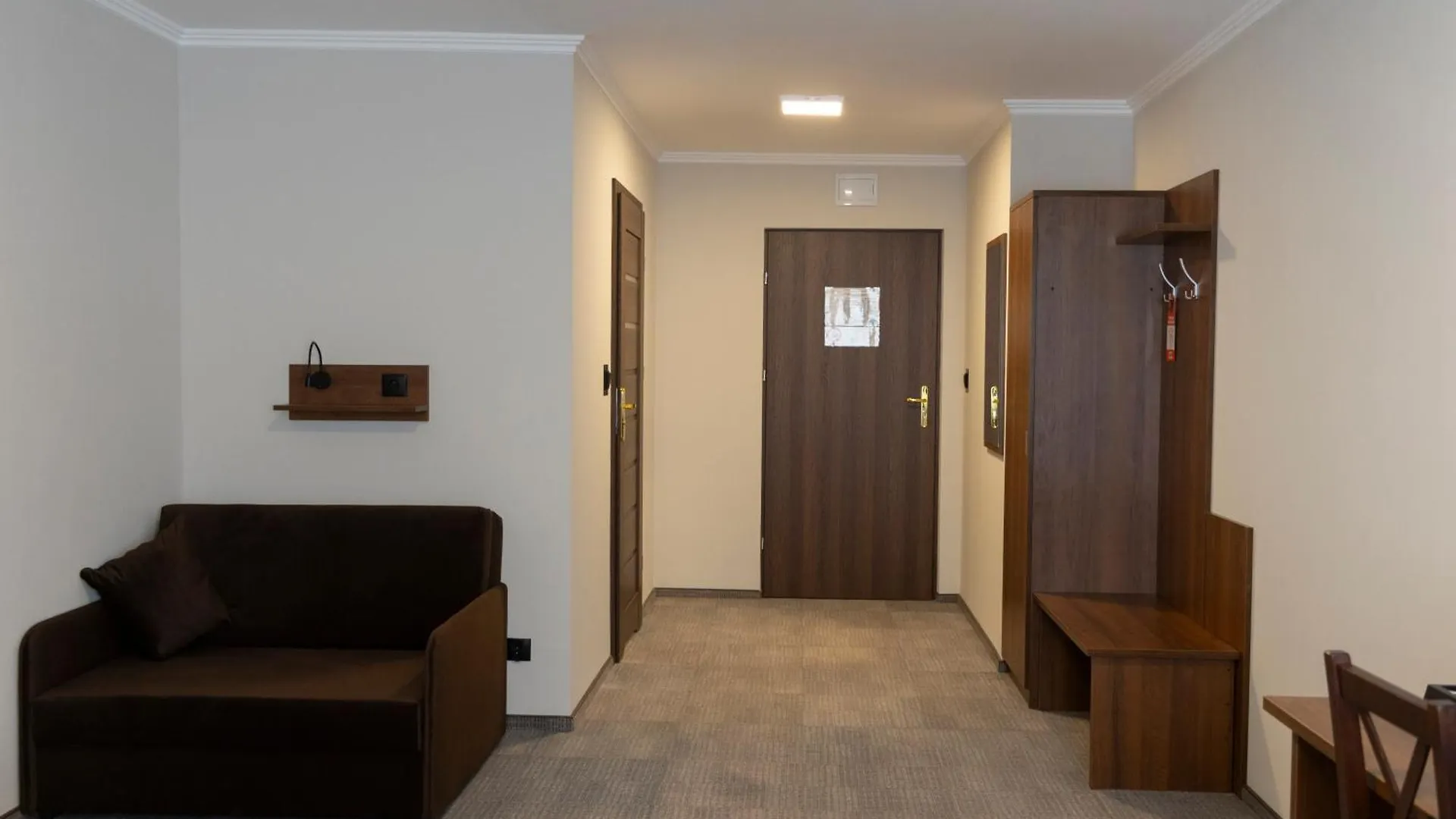 Hit Hotel Warsaw 3*,