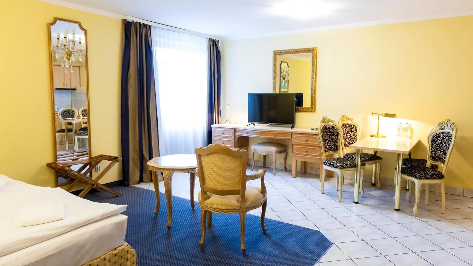 Hit Hotel Warsaw 3*,  Poland